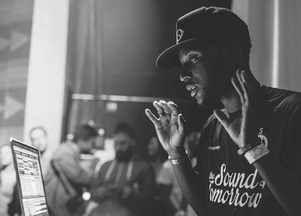 Essentials: “F.L.O.R” –&nbsp;Sángo