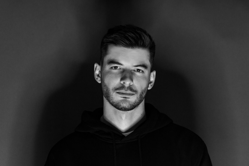 Essentials: Skyfall EP –&nbsp;Dustycloud