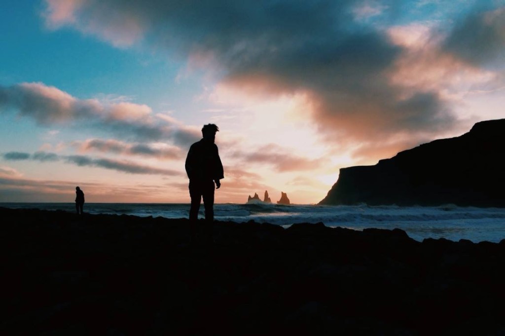 Essentials: “Carry On (feat. Paperwhite)” – Slow&nbsp;Magic